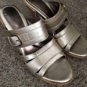 Sofft- Gorgeous Brushed Gold buckle/wedge